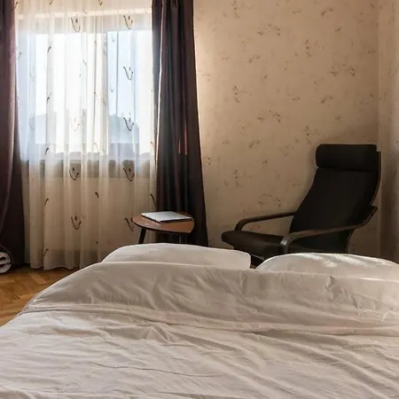 City Center❤️affordable Romantic Getaway Bucharest